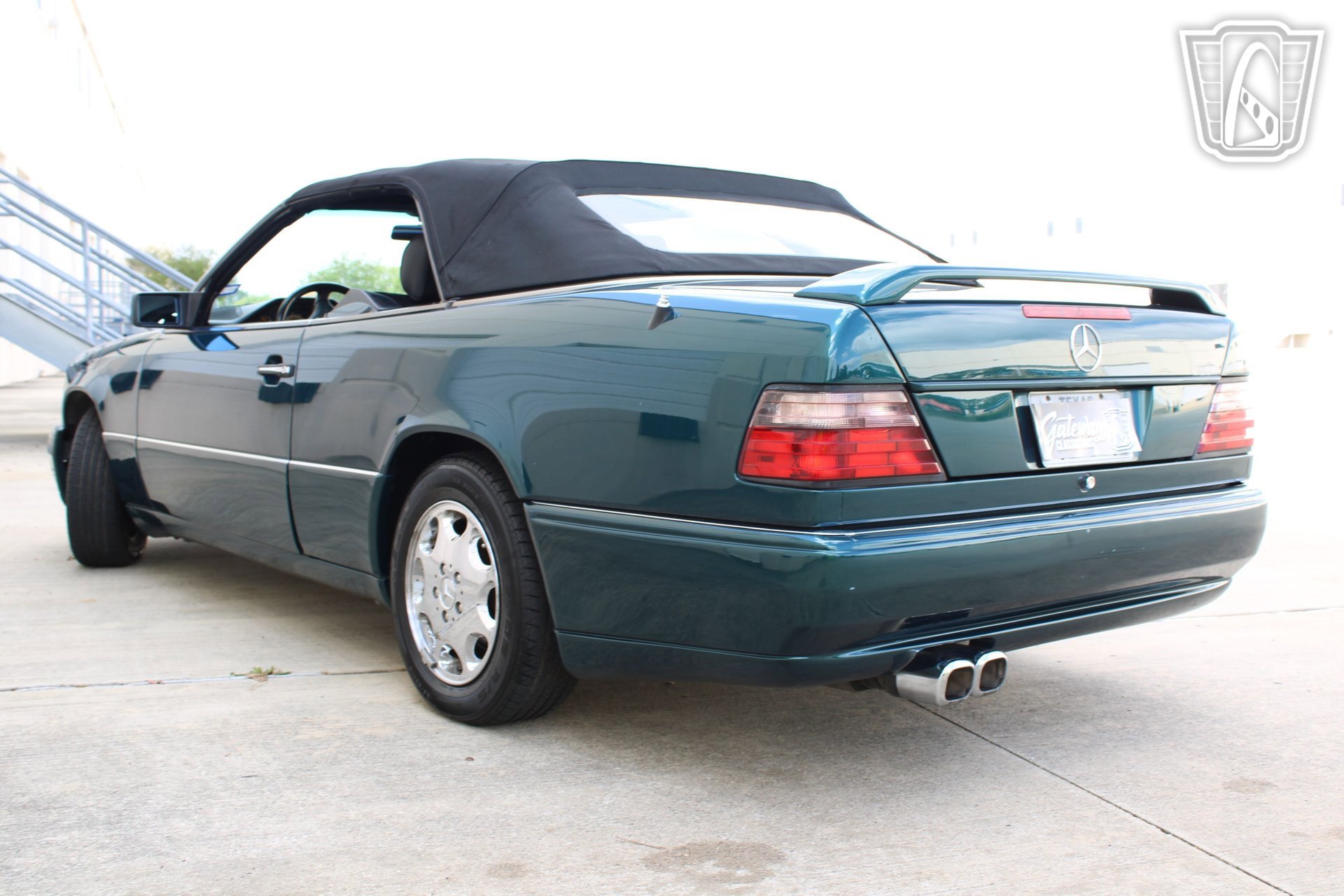 Used 1994 Mercedes-Benz E 320 Convertible image 17