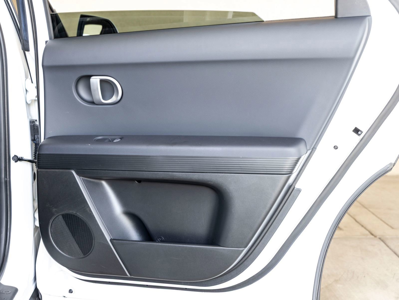 Used 2024 Hyundai Ioniq 5 SE RWD image 23