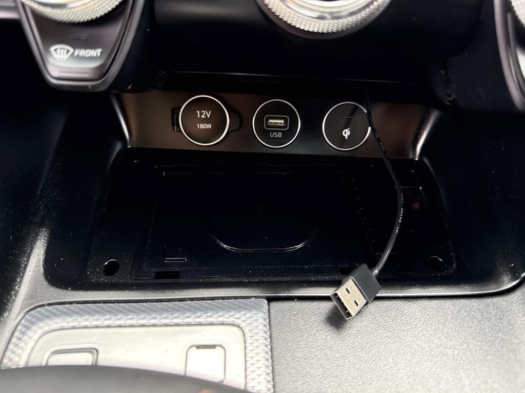 Used 2022 Genesis G70 2.0T w/ Prestige Package image 27