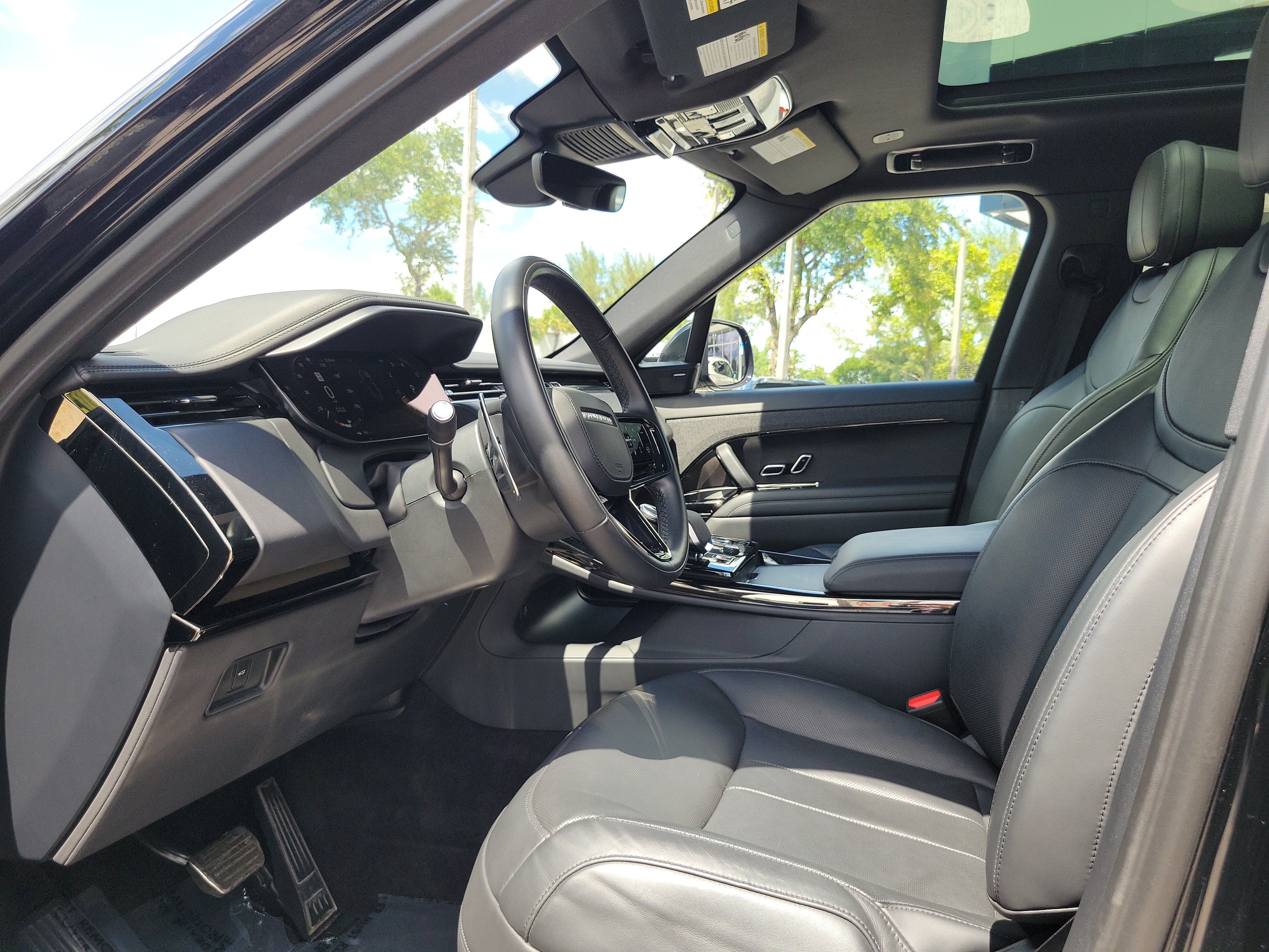 Used 2023 Land Rover Range Rover Sport SE Dynamic AWD/4WD image 9