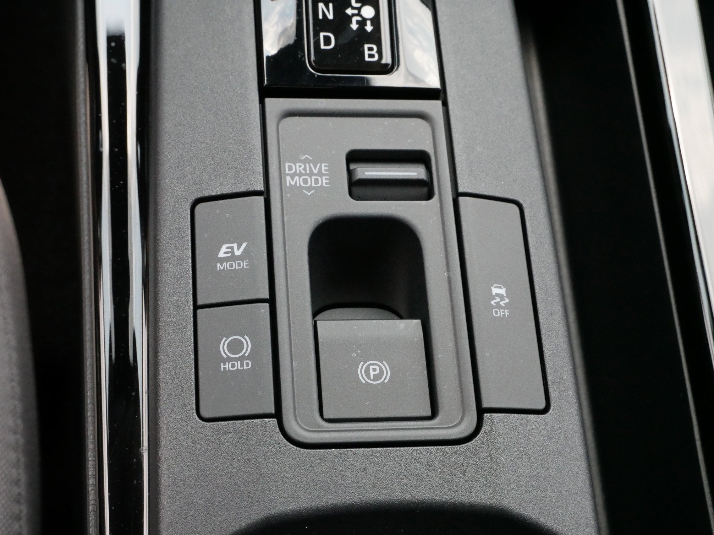 Certified 2024 Toyota Prius LE image 25