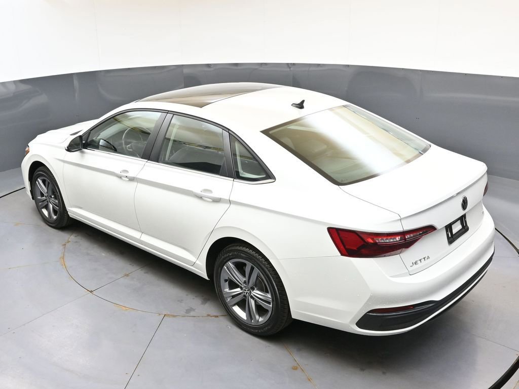 Used 2023 Volkswagen Jetta SE w/ Panoramic Sunroof Package FWD image 38