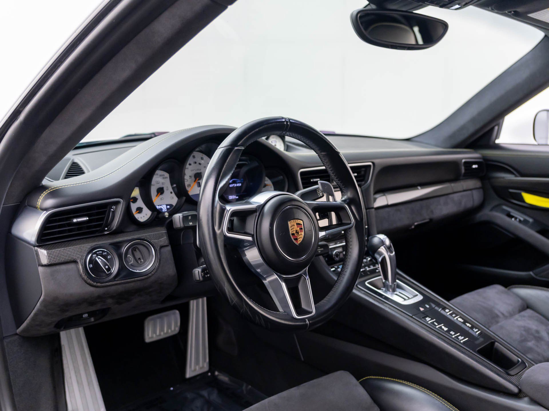 Used 2016 Porsche 911 GT3 RS RWD image 4