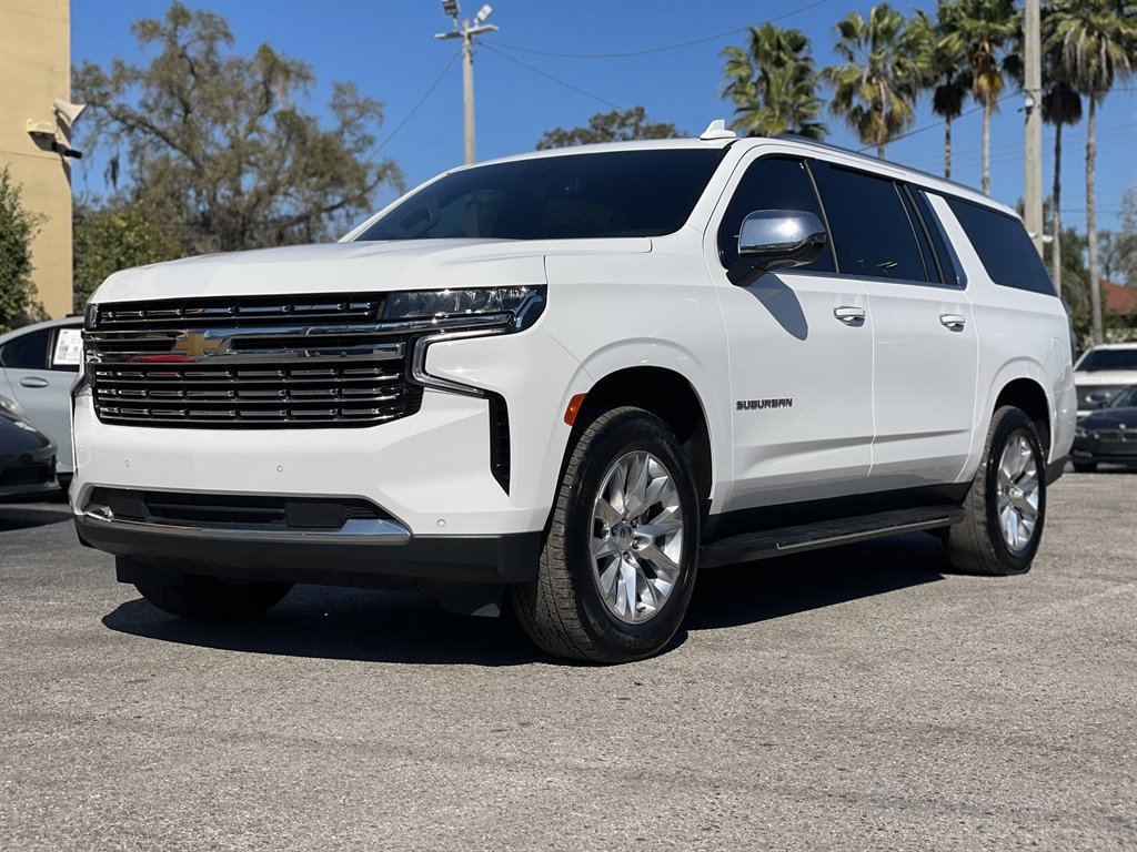 Used 2023 Chevrolet Suburban Premier image 10