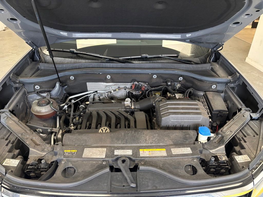 Used 2021 Volkswagen Atlas Cross Sport SEL R-Line image 19