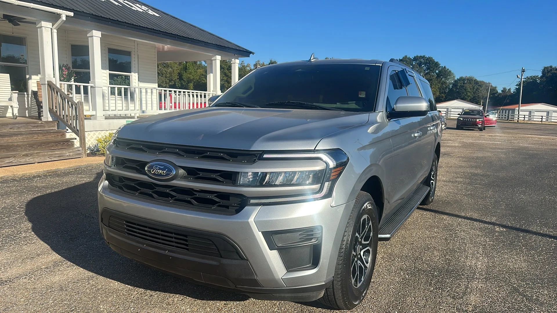Used 2022 Ford Expedition Max XLT image 1