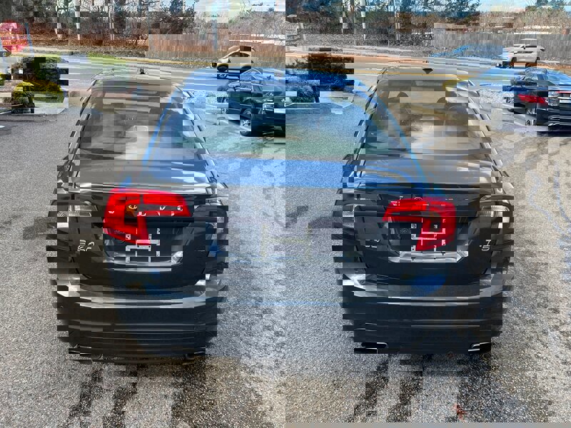 Used 2015 Volvo S60 T5 Platinum image 4