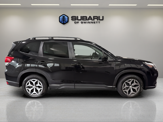 Used 2023 Subaru Forester Premium AWD/4WD image 6