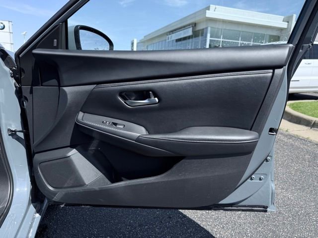 Used 2024 Nissan Sentra SV FWD image 13