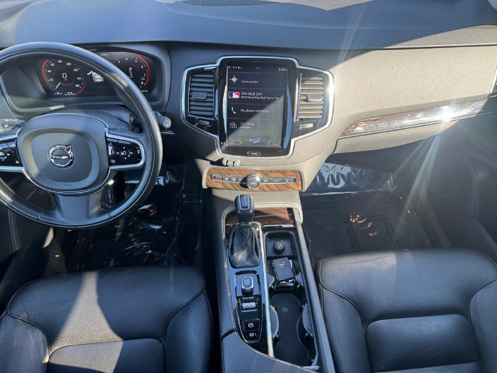 Used 2018 Volvo XC90 T6 Momentum w/ Convenience Package AWD/4WD image 10