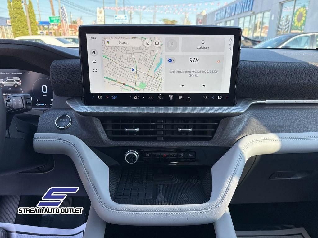 Used 2025 Ford Explorer Platinum w/ Ultimate Package image 18