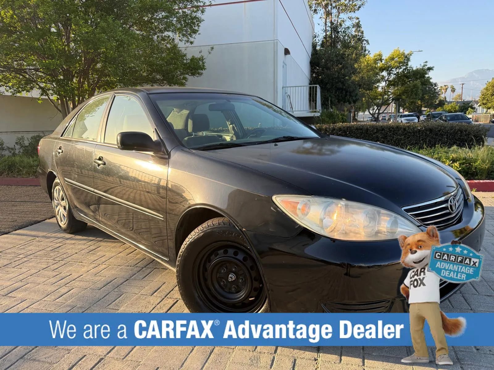 Used 2005 Toyota Camry LE image 2