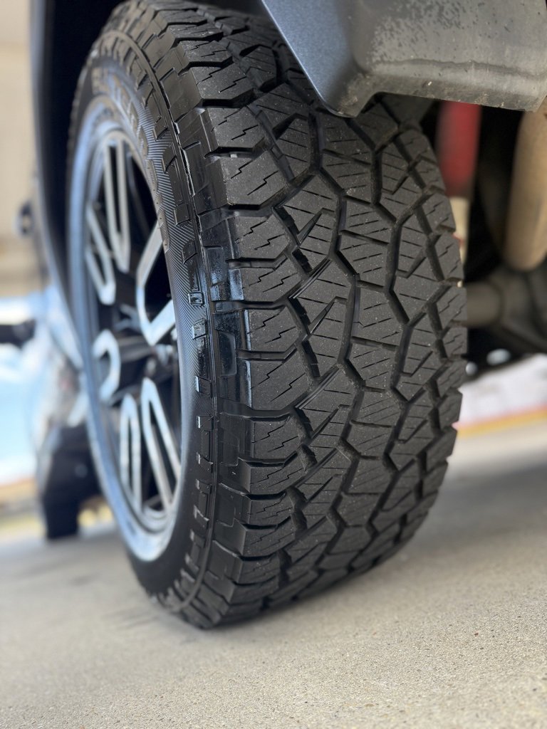 Used 2020 GMC Sierra 1500 AT4 w/ AT4 Premium Package image 13