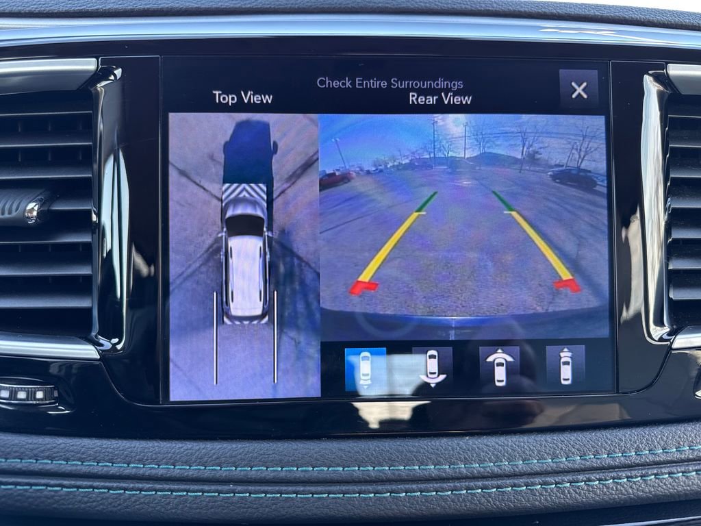 Used 2017 Chrysler Pacifica Platinum image 22