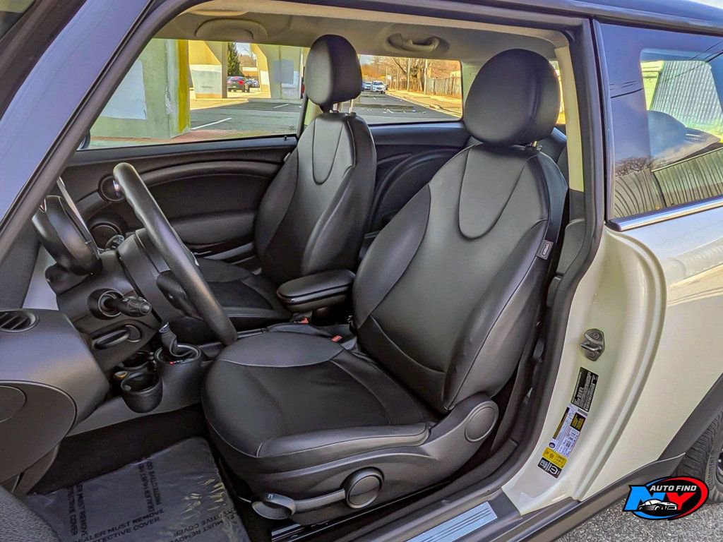Used 2013 MINI Cooper Hardtop image 12