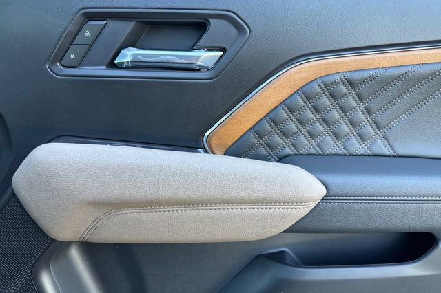 New 2026 GMC Canyon Denali w/ LPO, Denali Black Edition image 19
