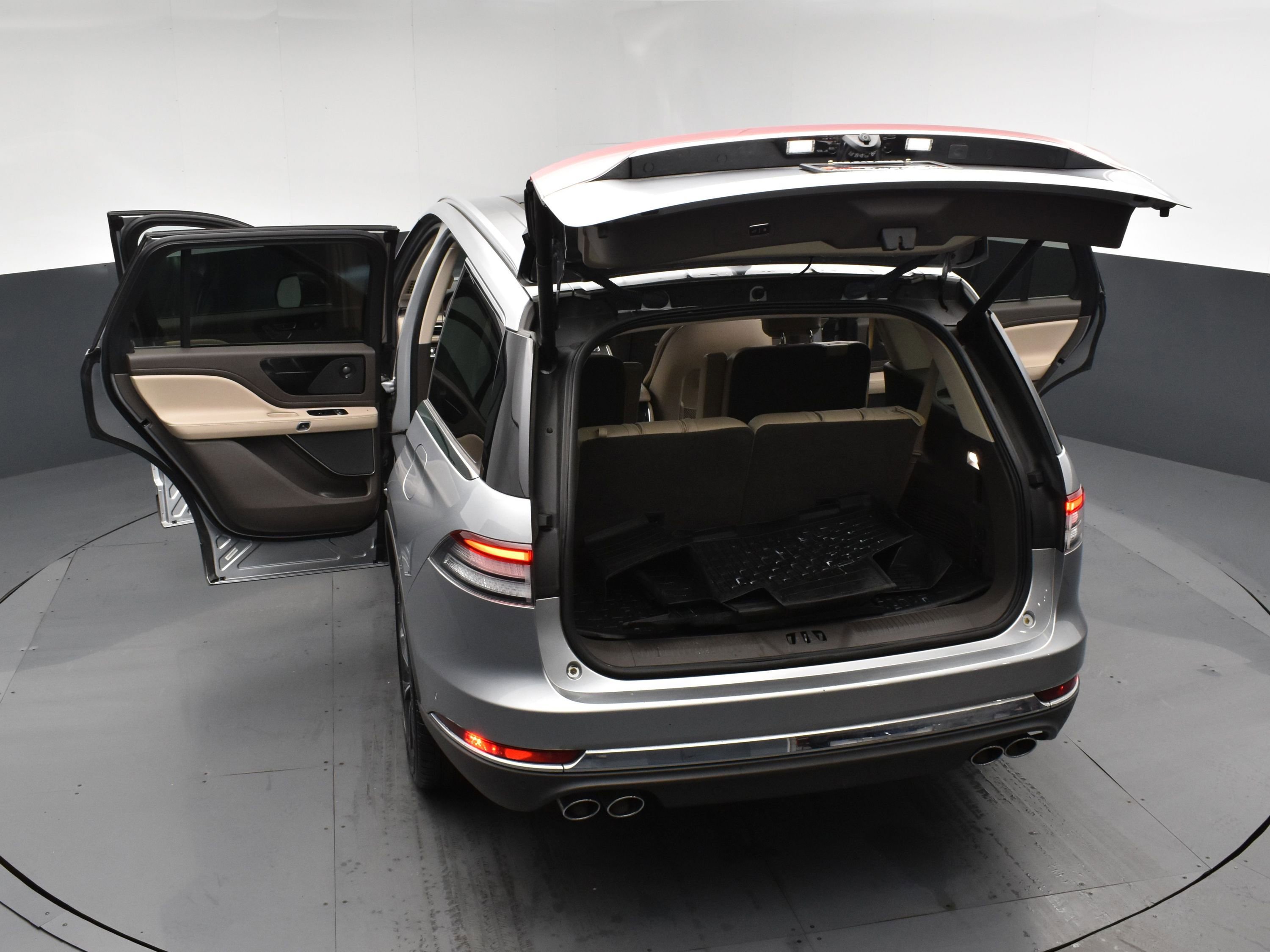 Used 2023 Lincoln Aviator Reserve w/ Equipment Group 201A image 24