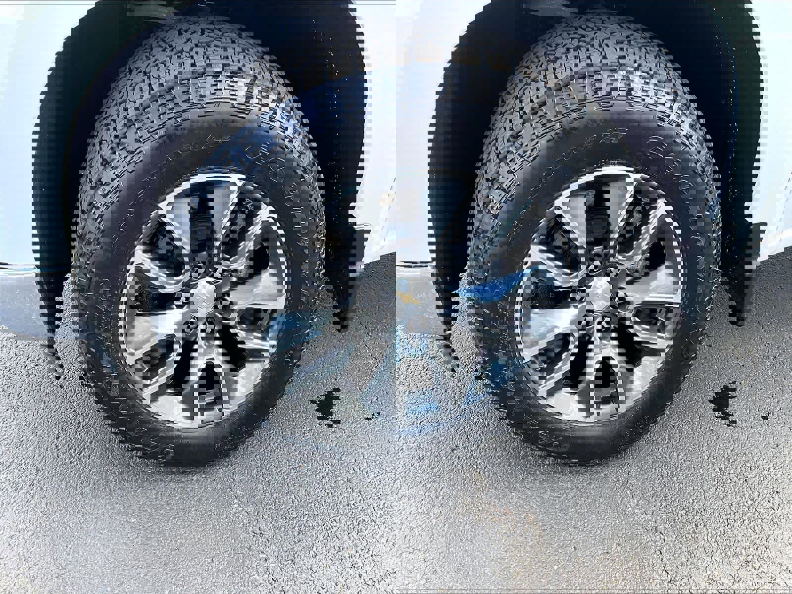 Used 2023 Chevrolet Silverado 1500 LT image 7