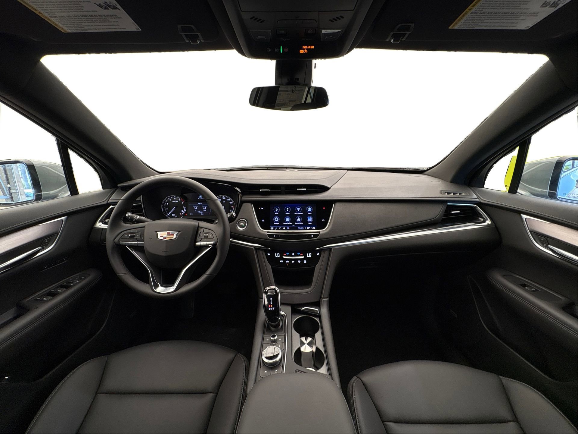 New 2025 Cadillac XT6 Luxury image 23