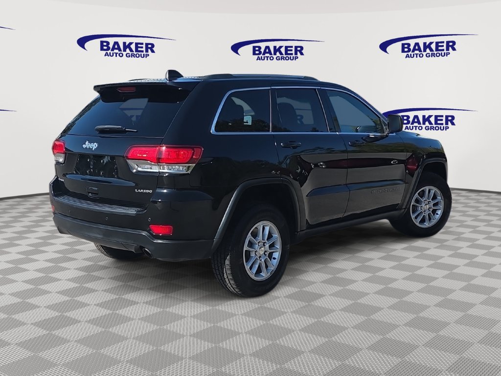 Used 2020 Jeep Grand Cherokee Laredo AWD/4WD image 3