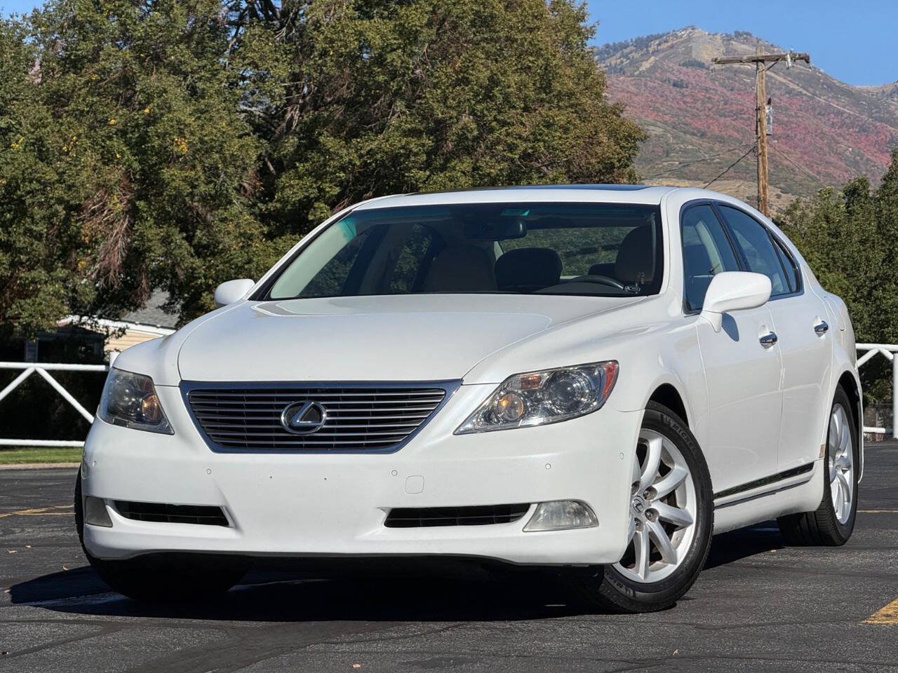 Used 2007 Lexus LS 460 RWD image 1