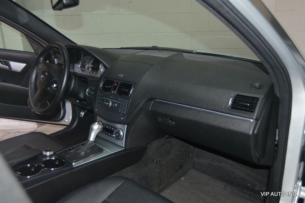 Used 2008 Mercedes-Benz C 300 4MATIC Sedan image 16