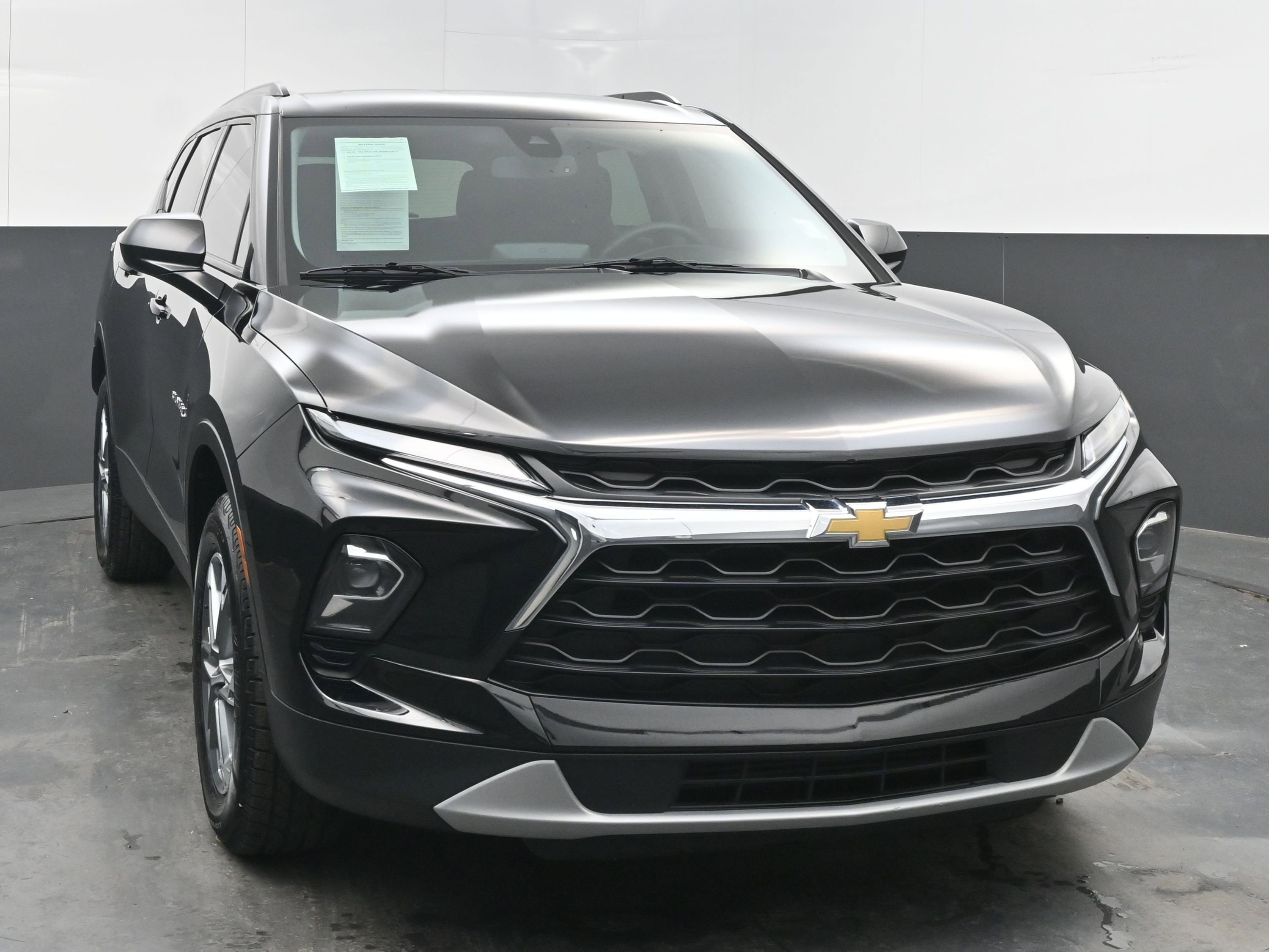 Used 2023 Chevrolet Blazer LT w/ Convenience Package image 3