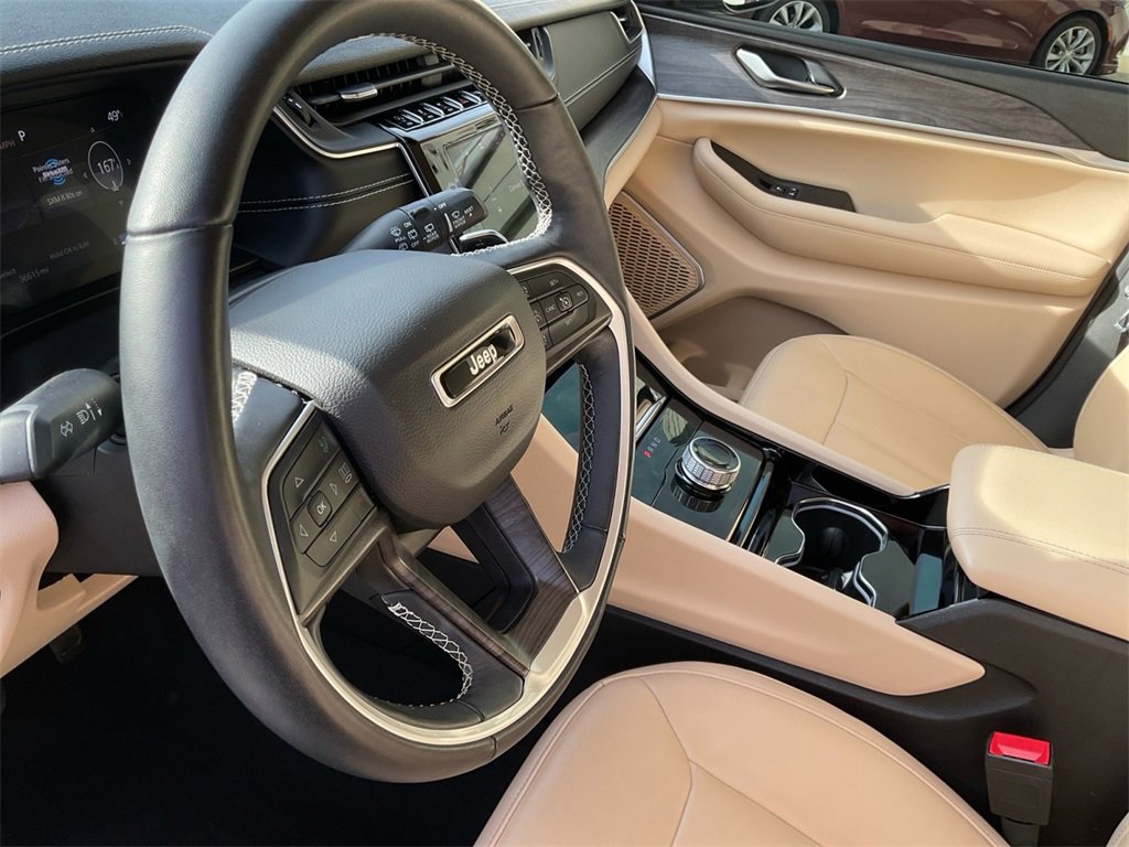 Used 2022 Jeep Grand Cherokee Limited image 36