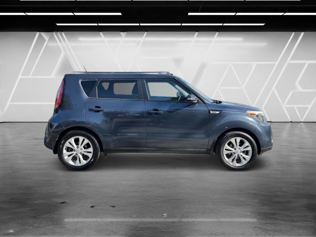 Used 2016 Kia Soul ! FWD image 6
