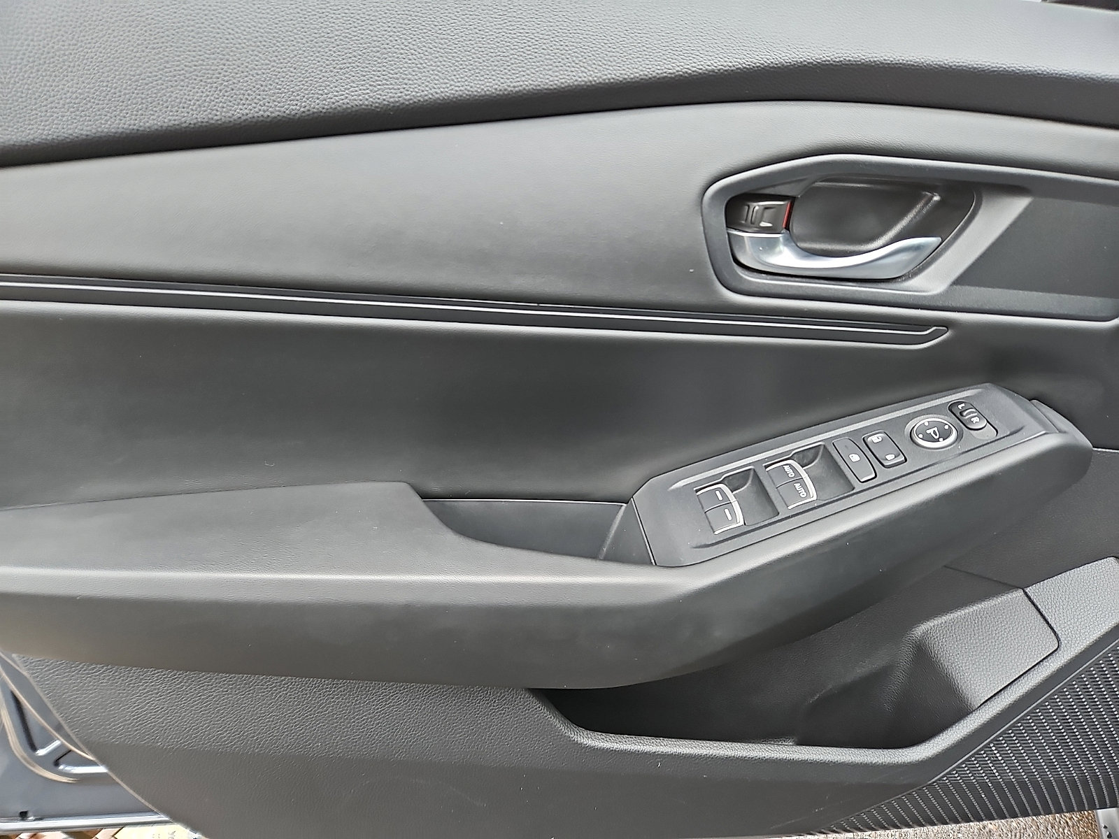 Used 2023 Honda Accord EX image 12