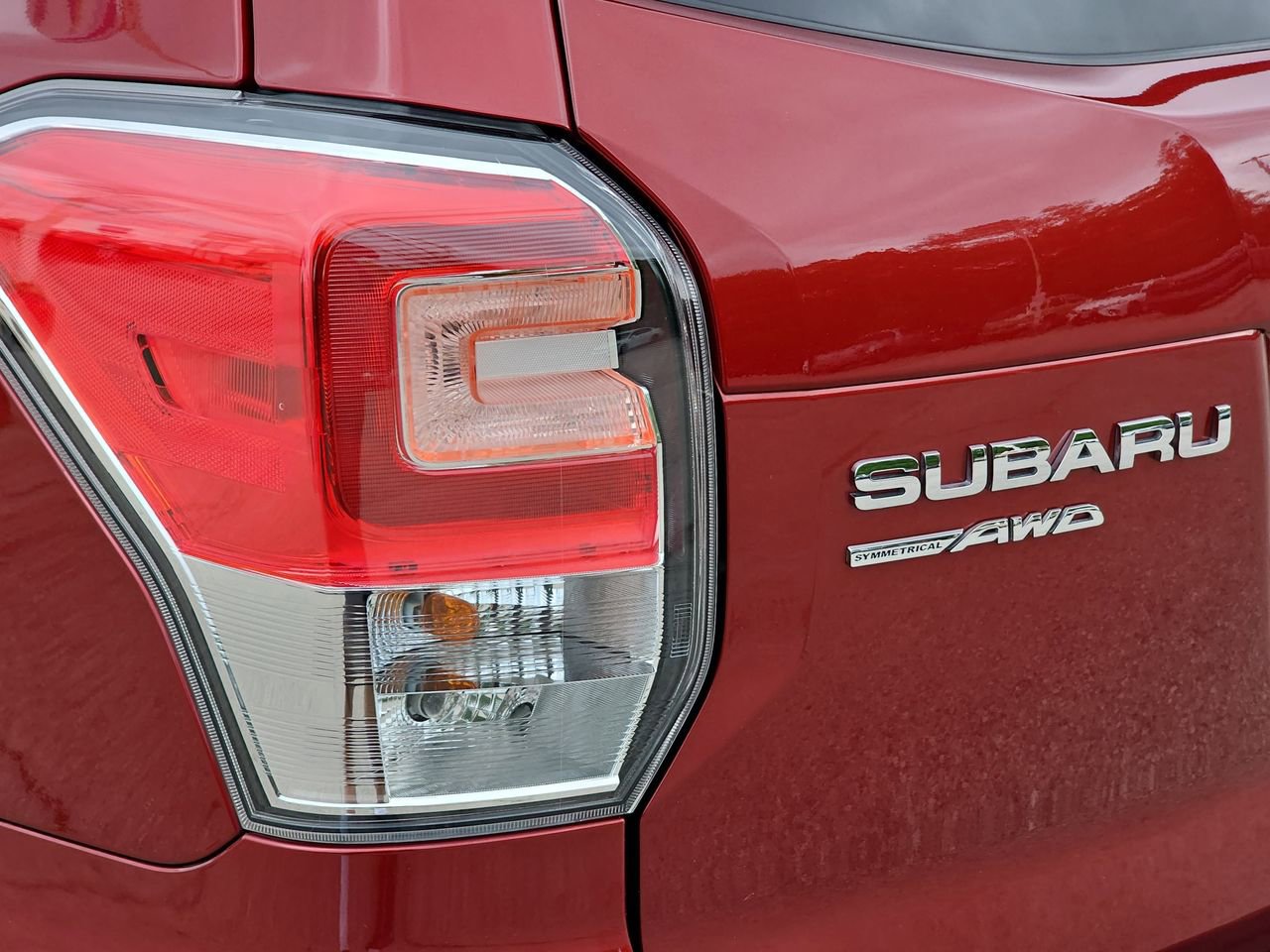 Used 2017 Subaru Forester 2.5i Premium w/ All-Weather Package AWD/4WD image 39