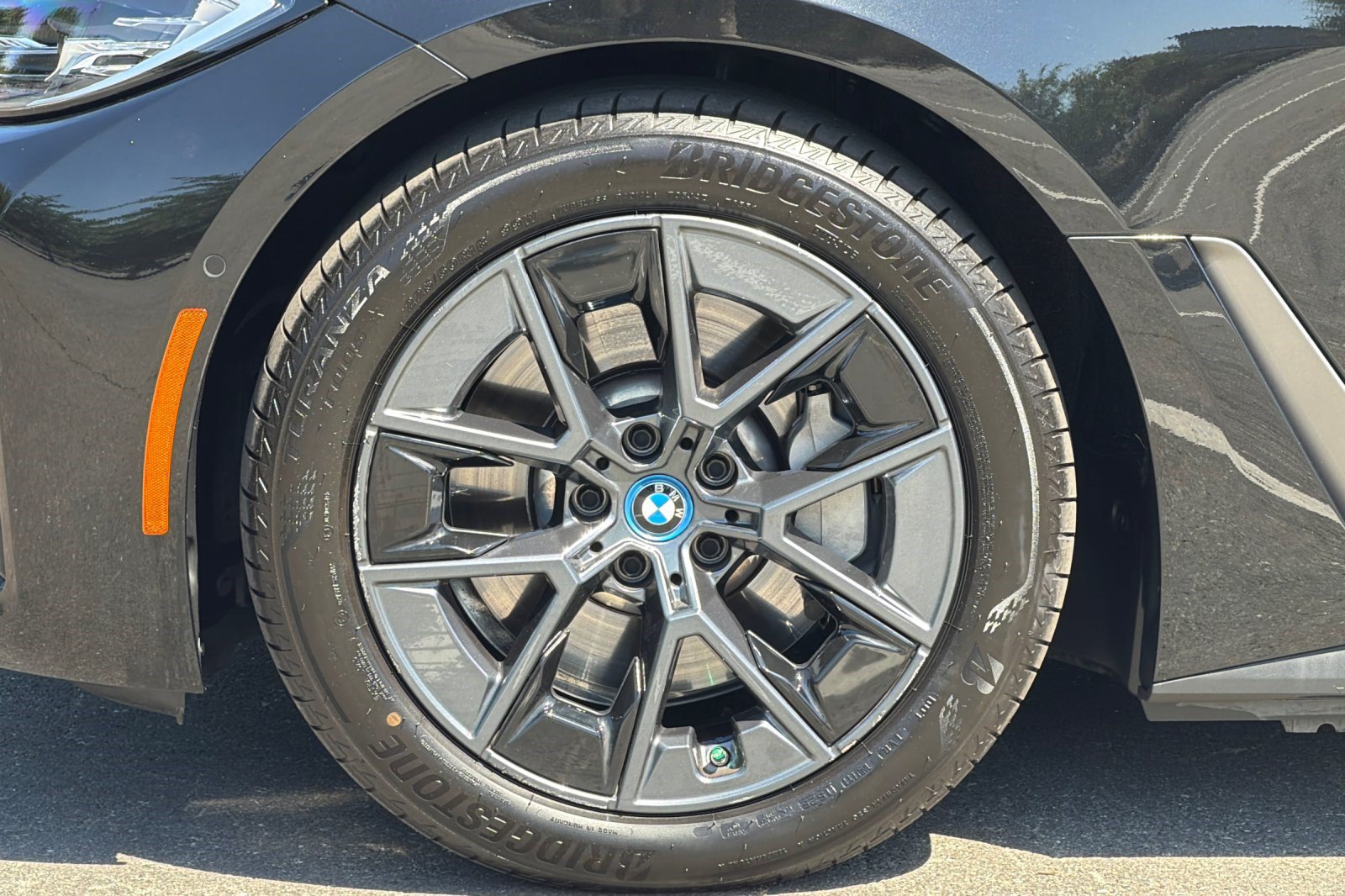 Certified 2023 BMW i4 eDrive40 w/ Premium Package RWD image 37