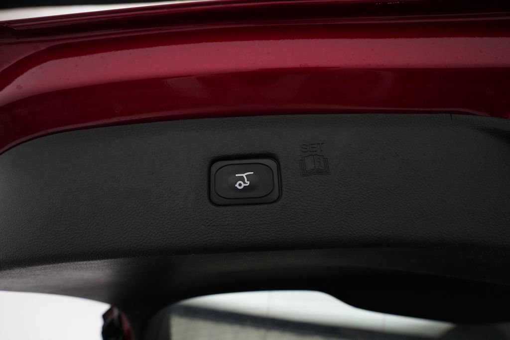 Used 2024 Ford Edge SEL w/ Convenience Package image 14