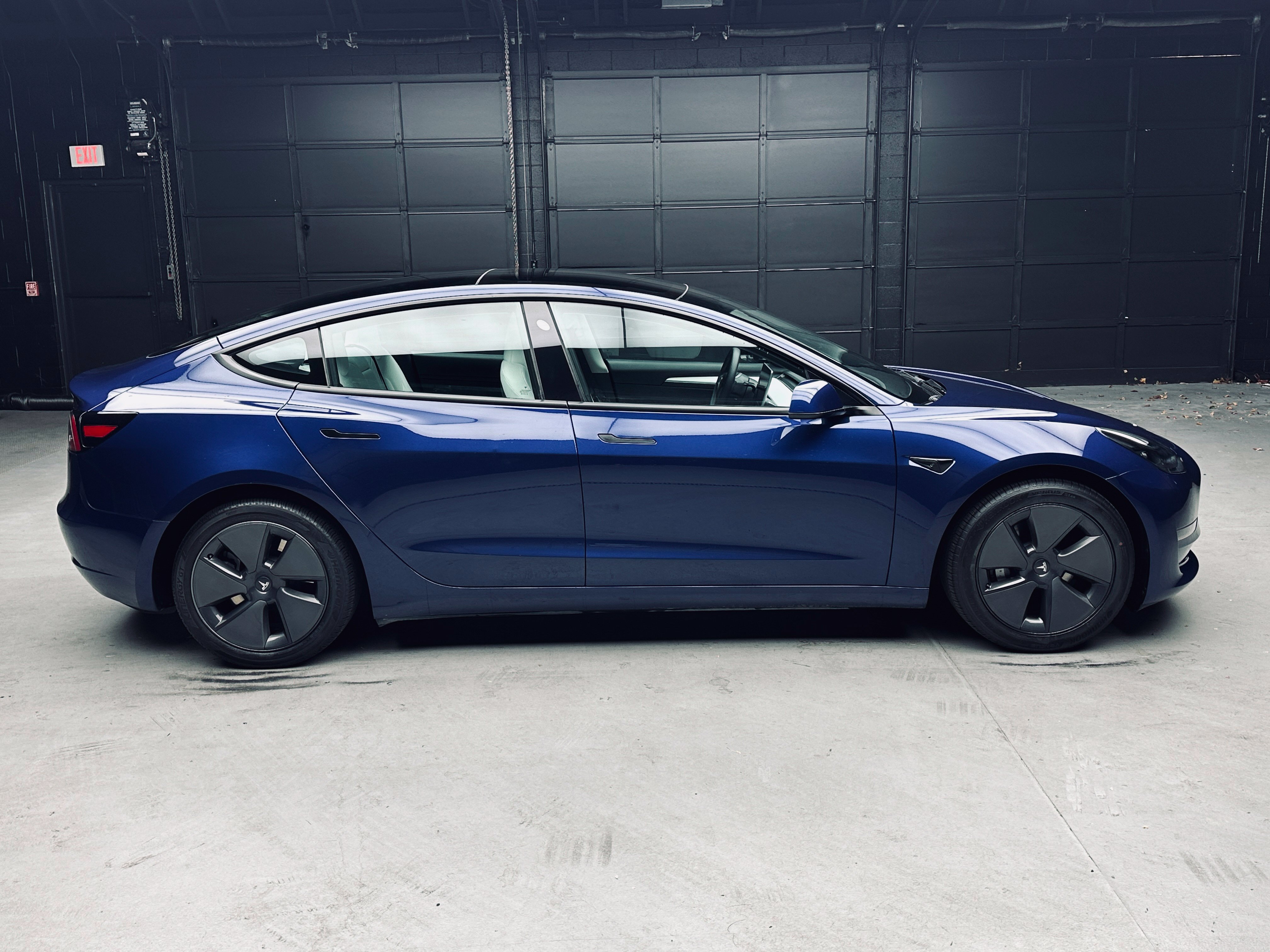 Used 2023 Tesla Model 3 Standard Range RWD image 8