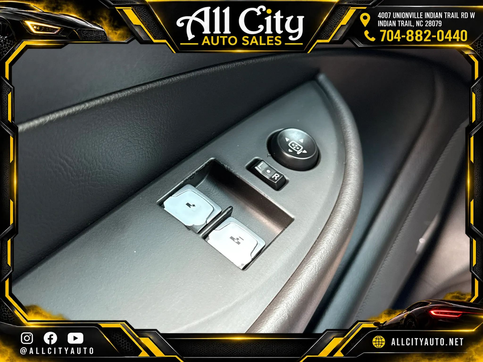Used 2014 Cadillac ELR w/ Luxury Package FWD image 29