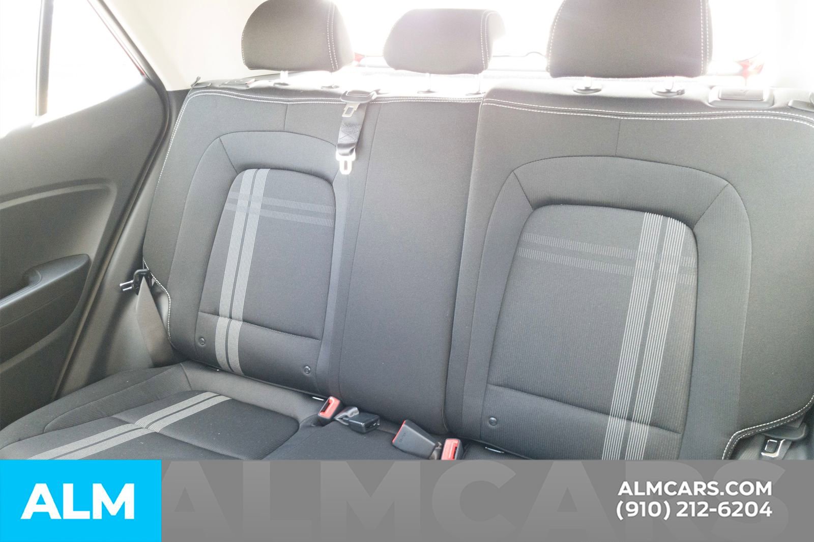 Used 2025 Hyundai Venue SEL image 17