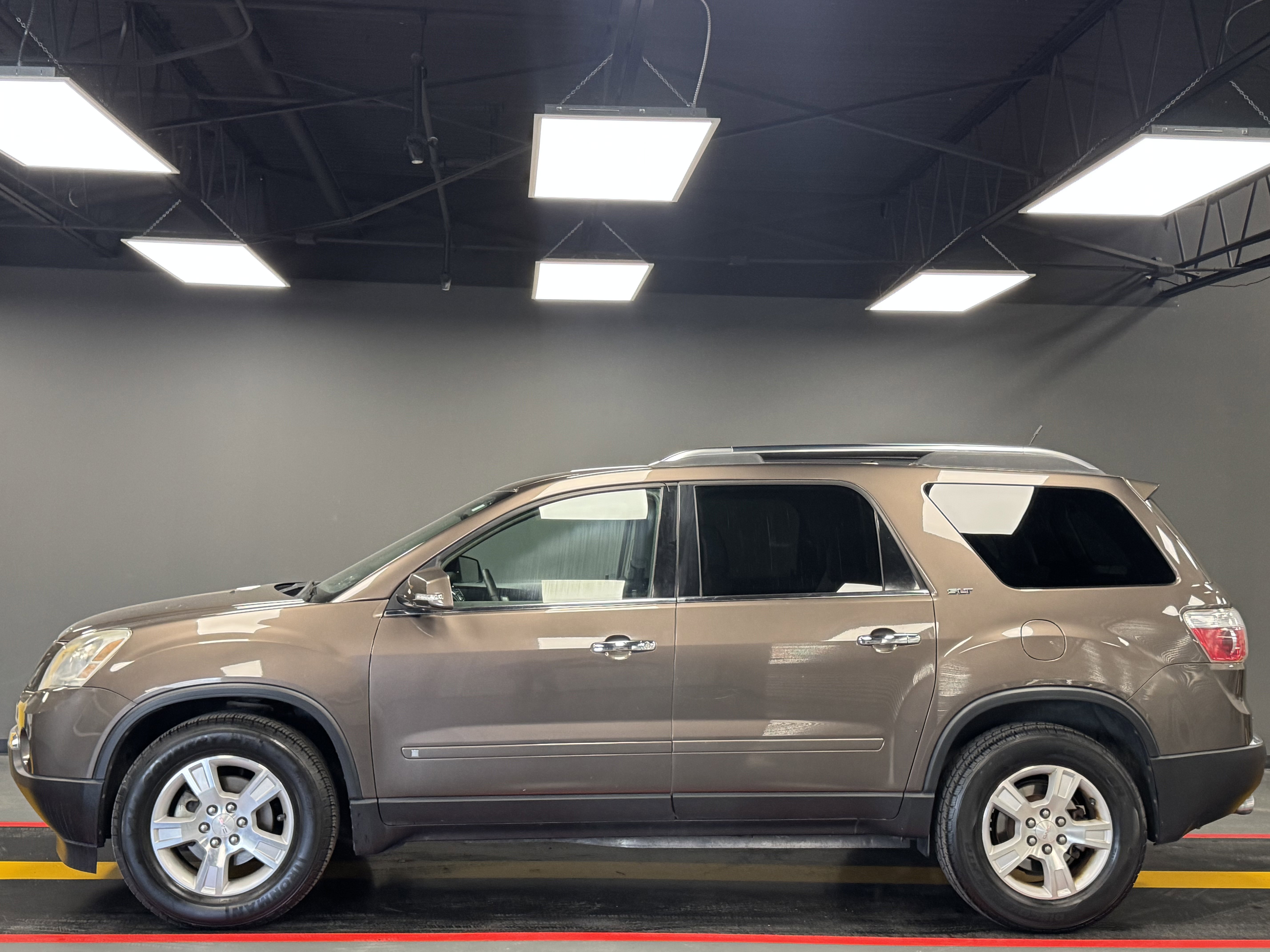 Used 2009 GMC Acadia SLT image 3