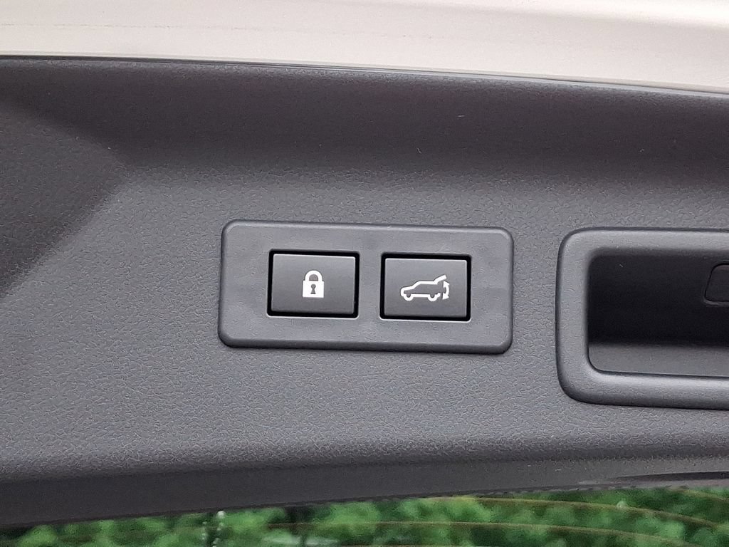 Certified 2025 Subaru Forester Limited AWD/4WD image 30