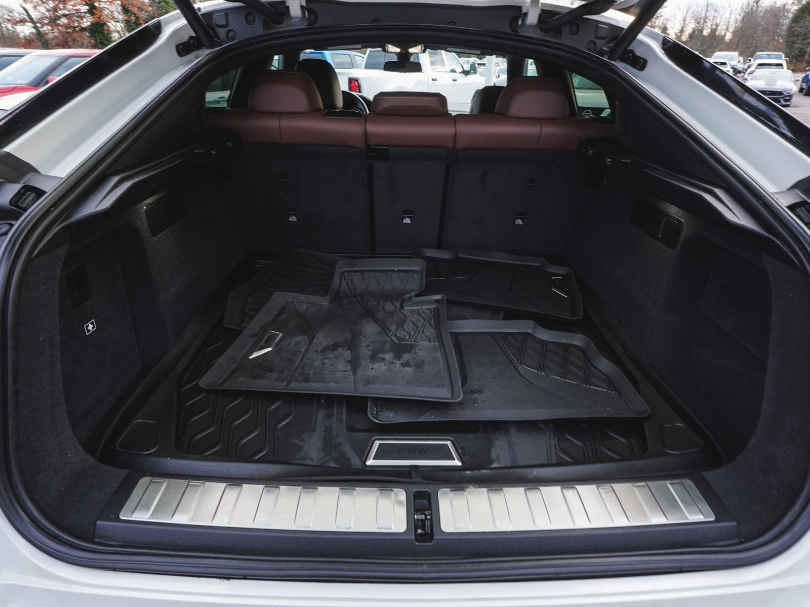 Used 2023 BMW X6 xDrive40i w/ M Sport Package image 42