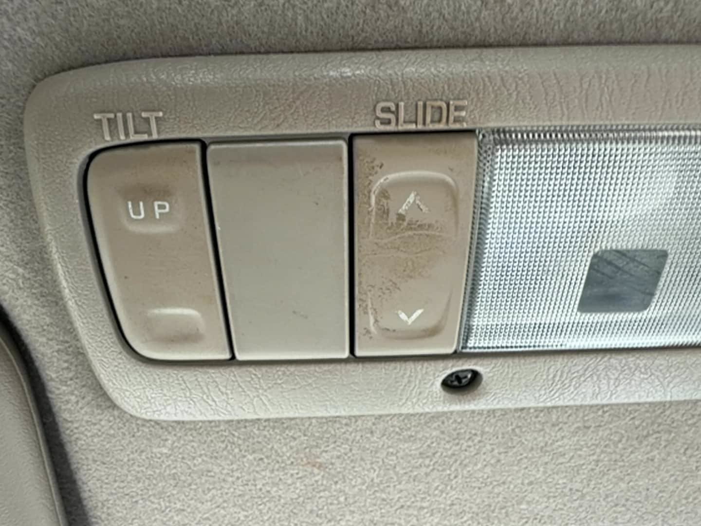 Used 2004 Toyota Corolla LE FWD image 11