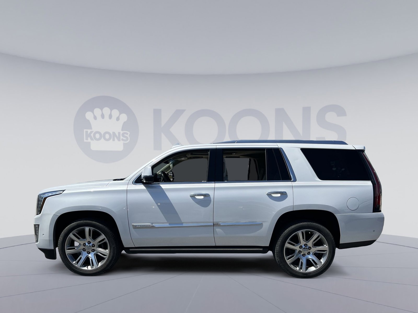 Used 2018 Cadillac Escalade Premium Luxury RWD image 13