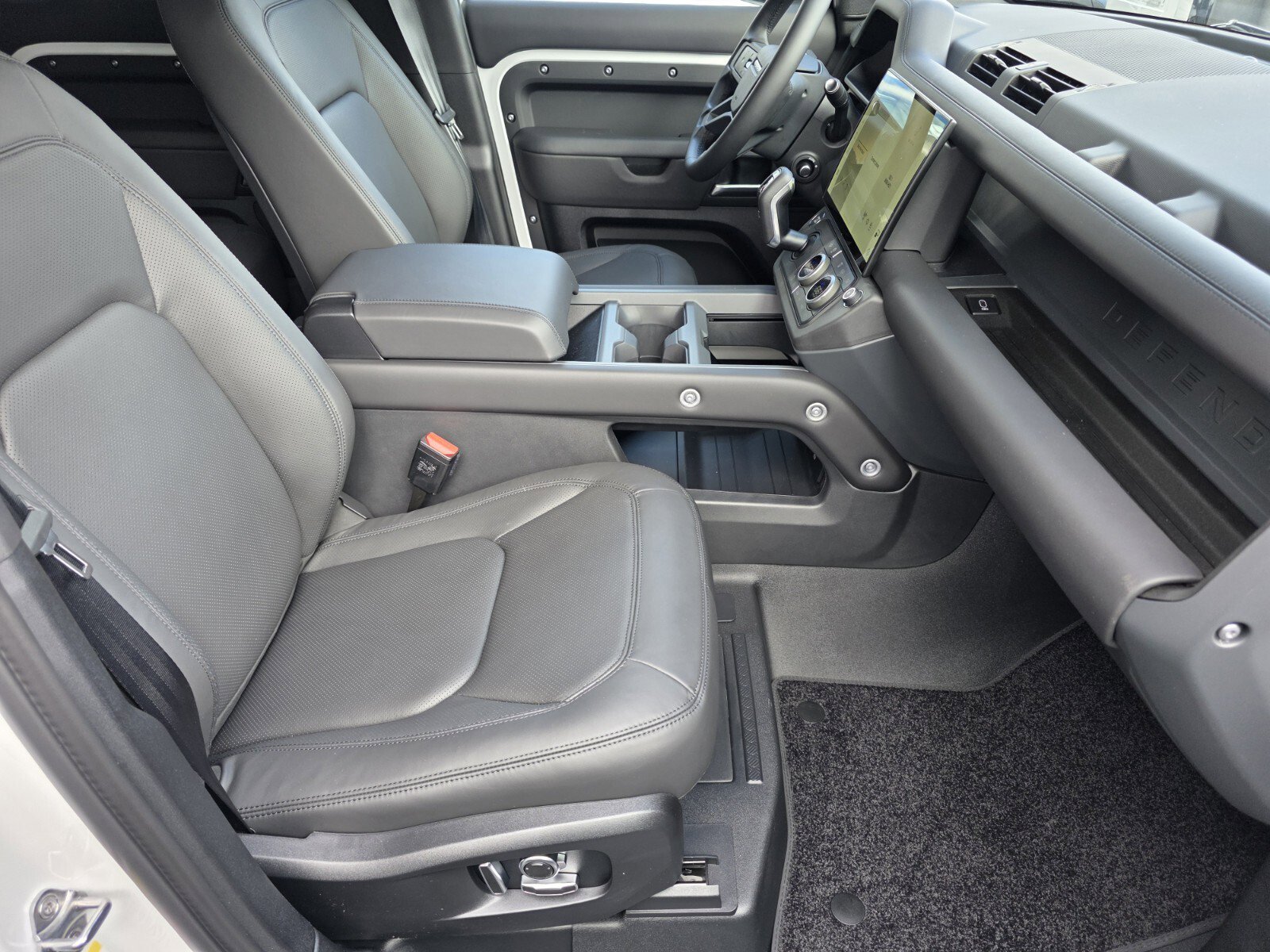 Used 2026 Land Rover Defender 130 S image 3