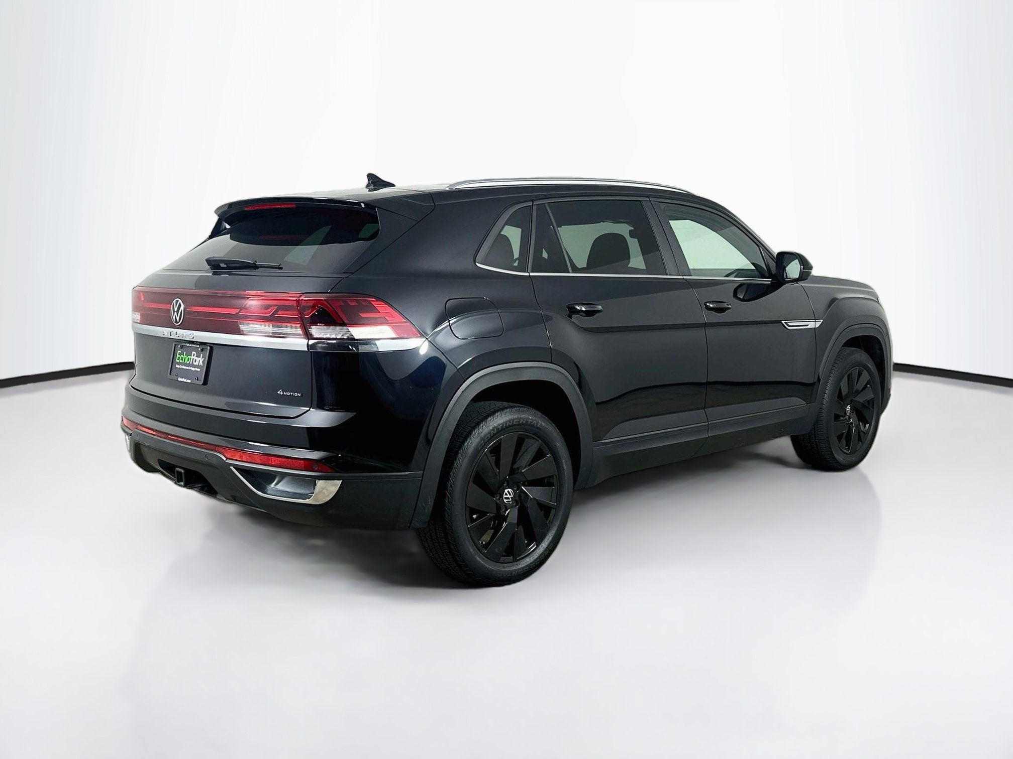 Used 2025 Volkswagen Atlas Cross Sport SE AWD/4WD image 9