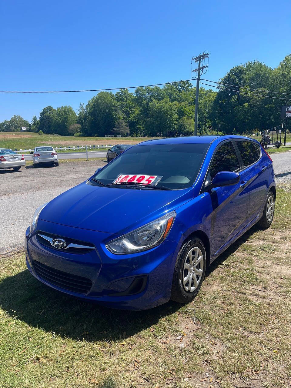 Used 2013 Hyundai Accent GS FWD image 3