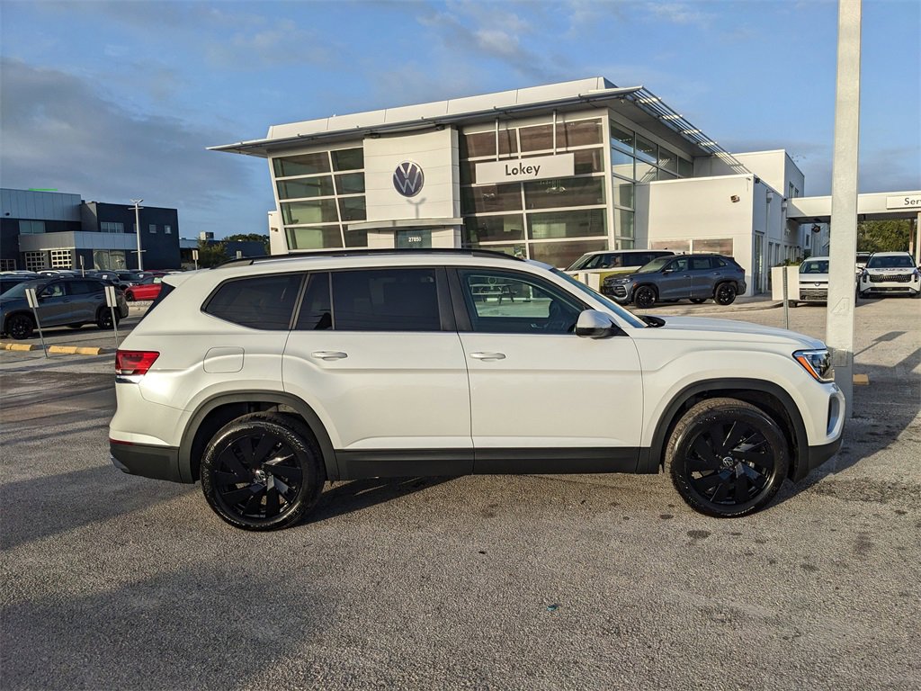 New 2026 Volkswagen Atlas SE image 10