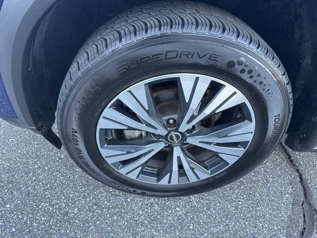 Used 2023 Nissan Rogue SV image 10