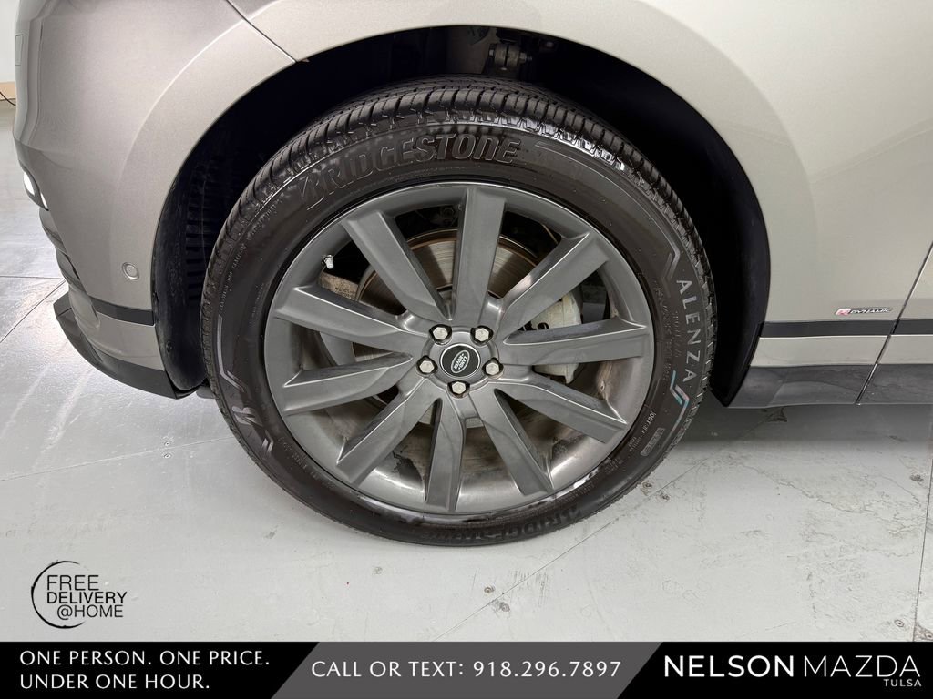 Used 2018 Land Rover Range Rover Velar R-Dynamic HSE AWD/4WD image 11