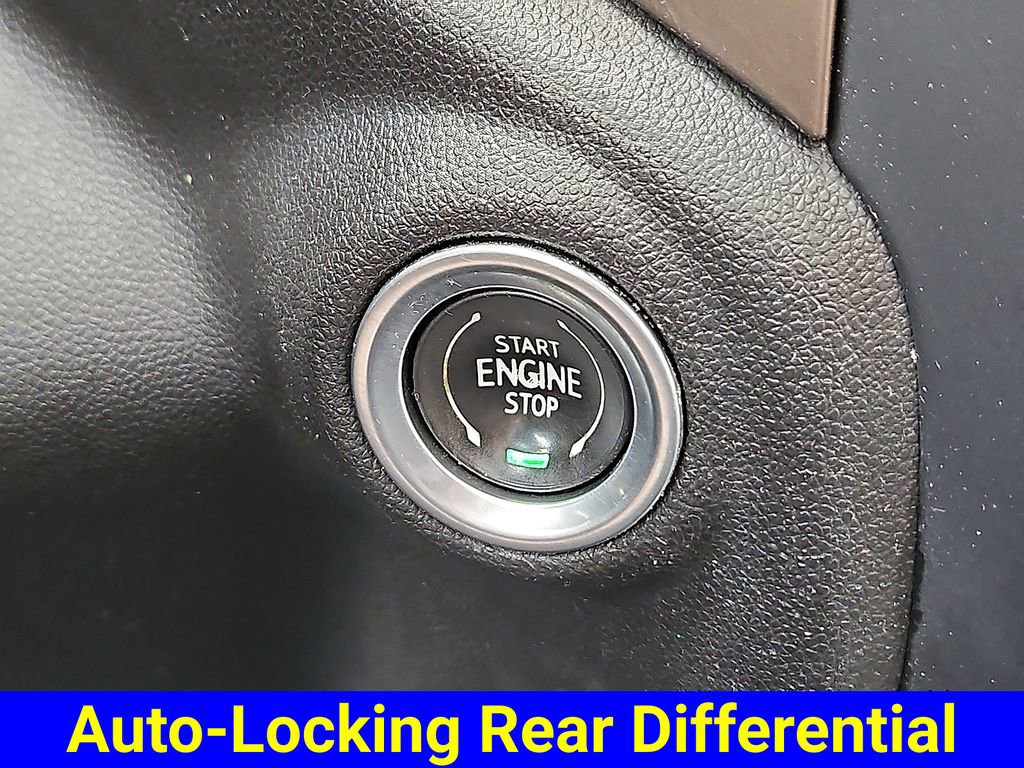 Used 2022 Chevrolet Silverado 1500 High Country w/ Technology Package image 24