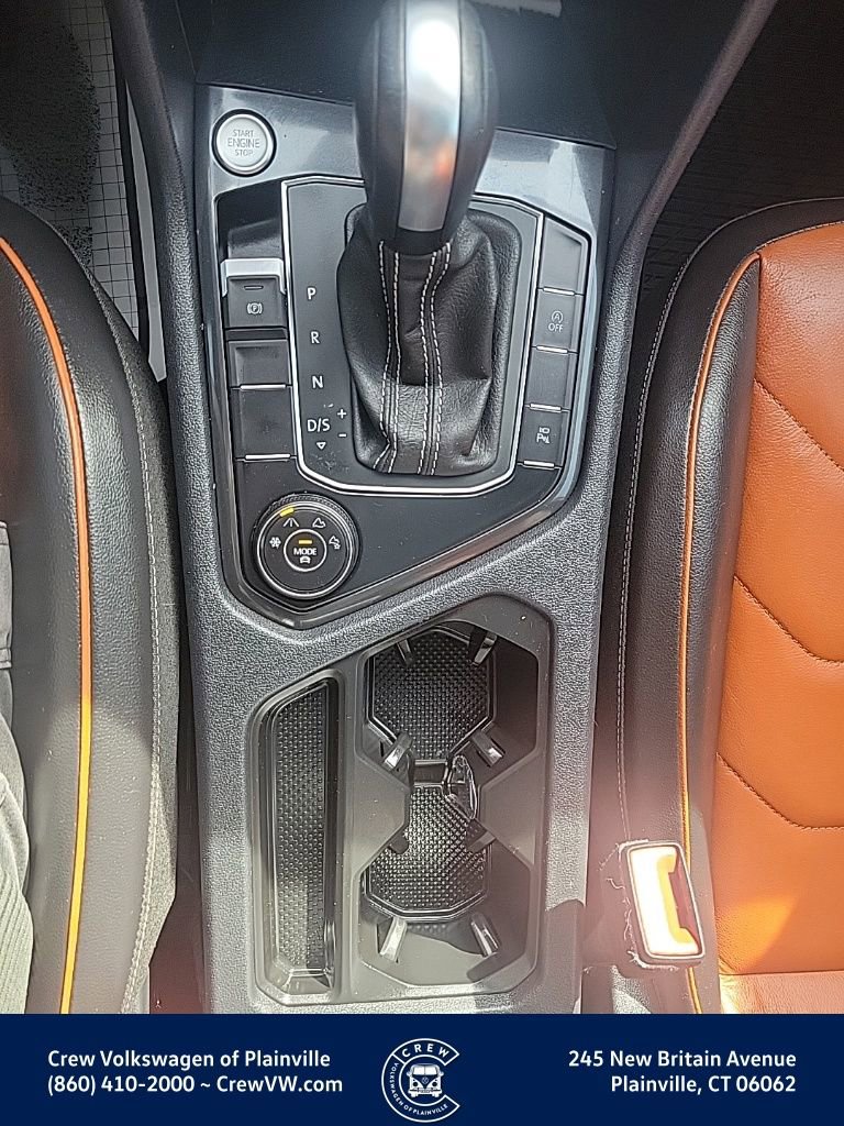 Certified 2021 Volkswagen Tiguan SEL Premium R-Line image 10