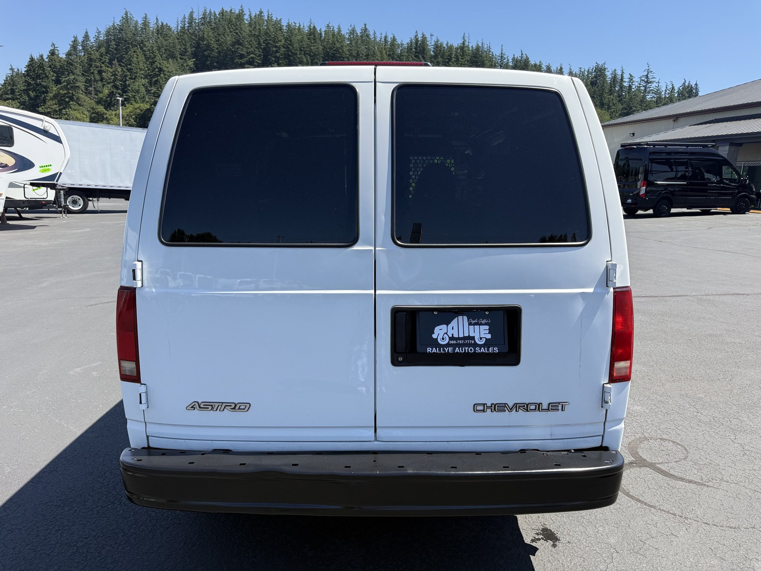 Used 2002 Chevrolet Astro RWD image 4